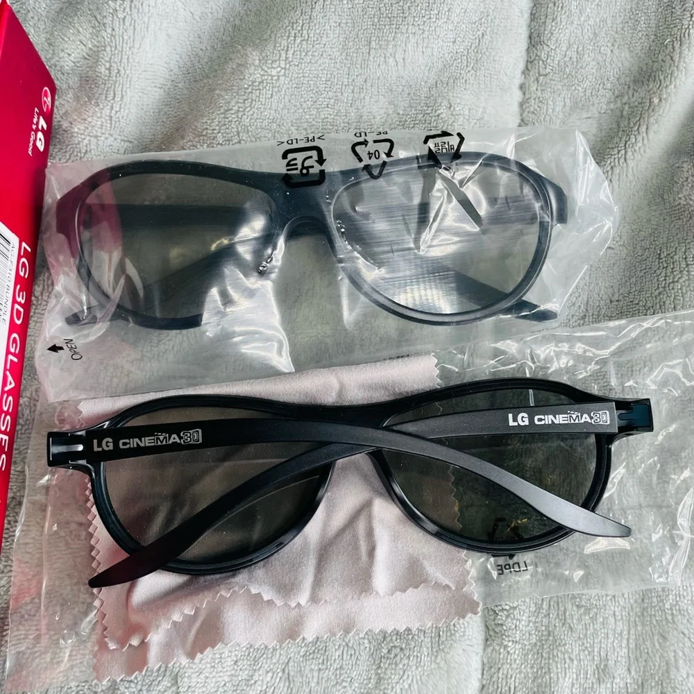 New nwt LG 3D cinema Glasses (2)